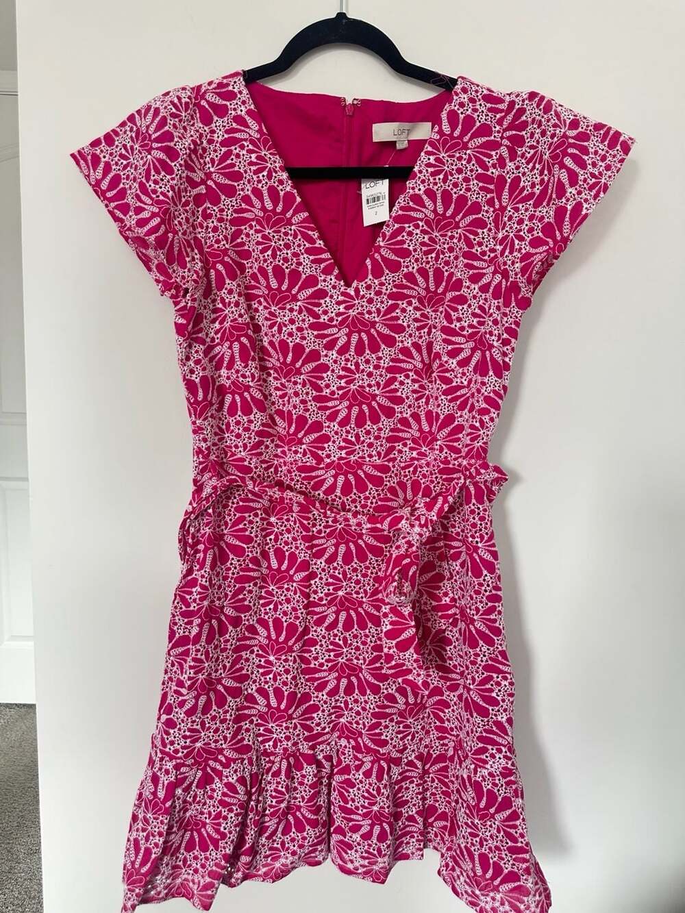 NWT LOFT Pink Eyelet Floral Dress Size 2